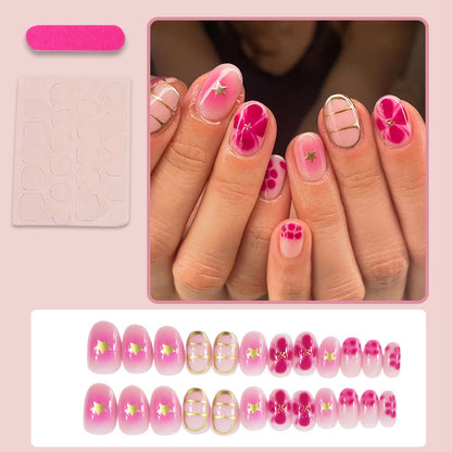 Kunstnägel mit elegantem Blumen-Design Brehn