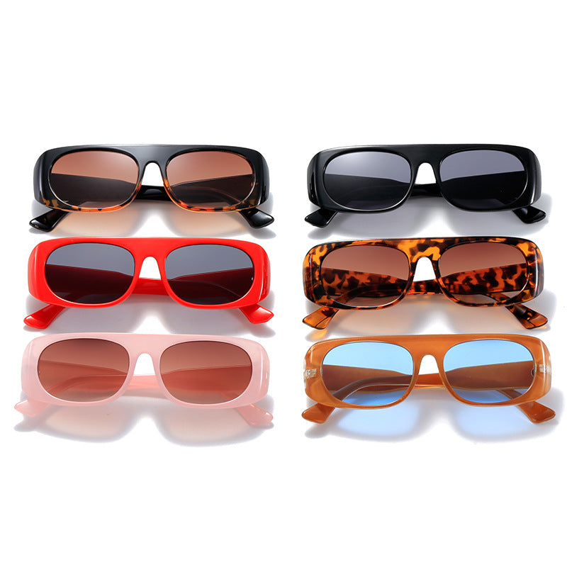 Damen modische Sonnenbrille im eleganten Schilddesign Brehn