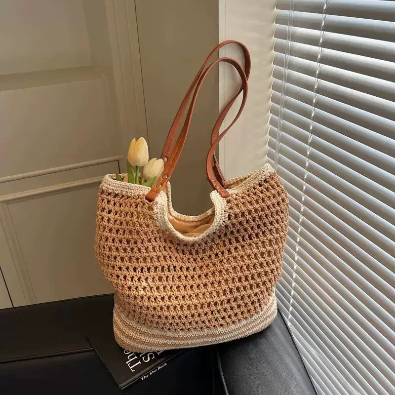 Handgearbeitete Strandtasche mit Feinen Netzstrukturen Brehn