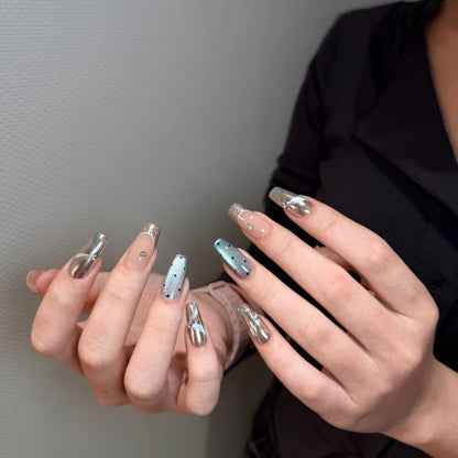Dekorative Künstlerische Nagelverzierungen