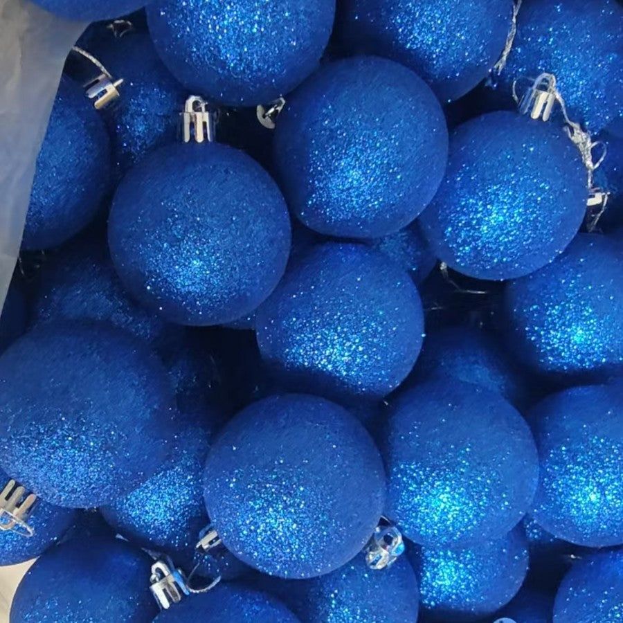 Funkelnde dekorative Weihnachtskugeln Brehn