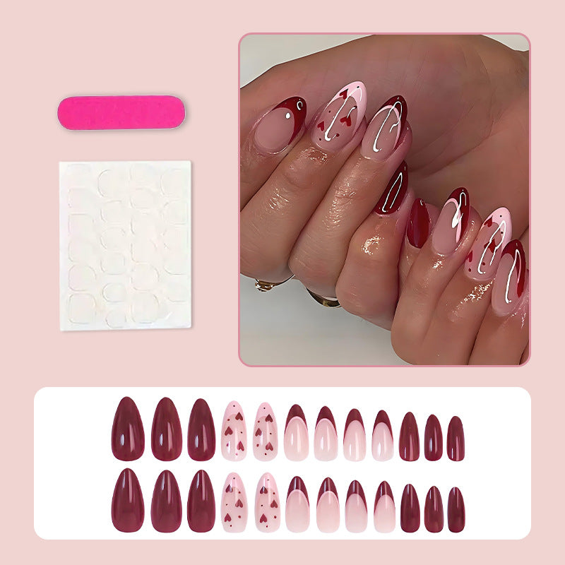 Kunstnagelset mit romantischen Herz-Designs und elegantem Glanz Brehn