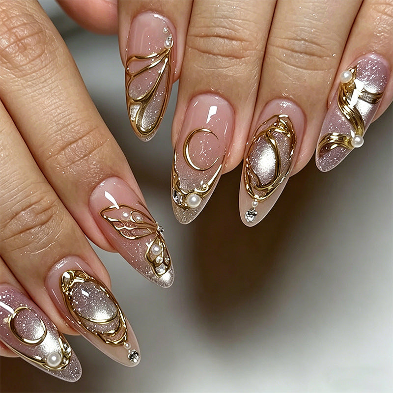 Kunstnagelset mit glamourösen floralen Designs und kreativen Glitzerakzenten Brehn