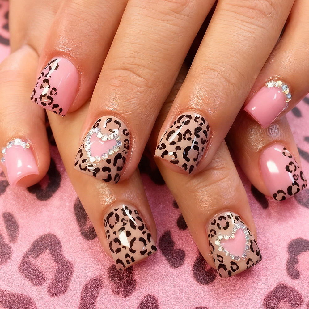 Dekoratives Nagelkunst-Set mit Leopardenmustern Brehn