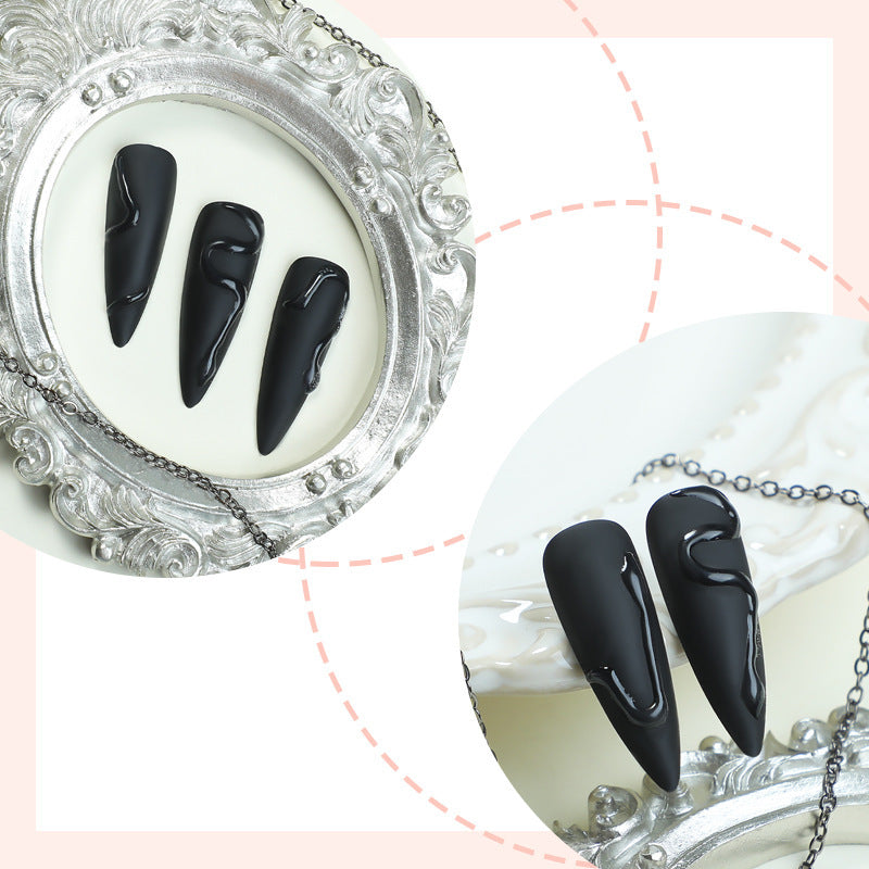 Kunstnagelset mit glitzernden Kristallverzierungen Brehn