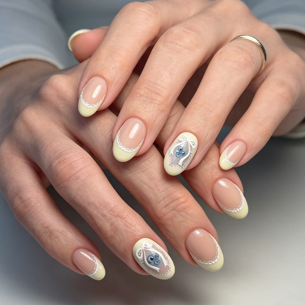 Elegante Press-On Nagelkunst Brehn