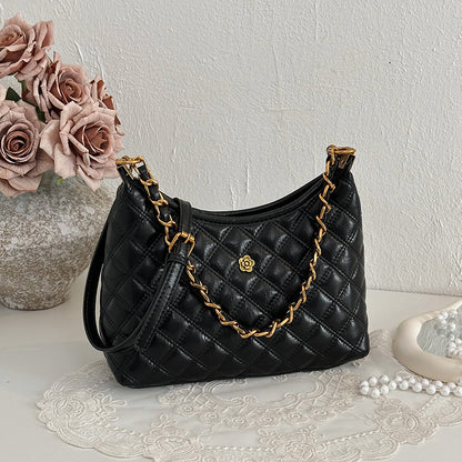 Gepolsterte Schultertasche mit Kettenakzent