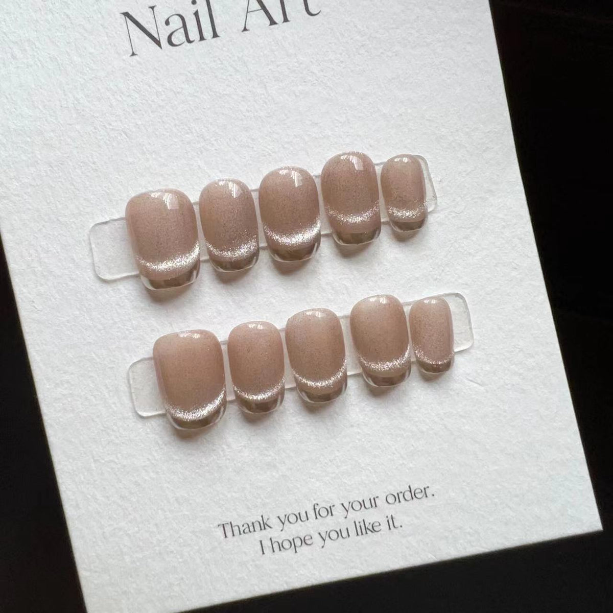 Elegantes Press-On Nagelset mit funkensprühendem Design Brehn