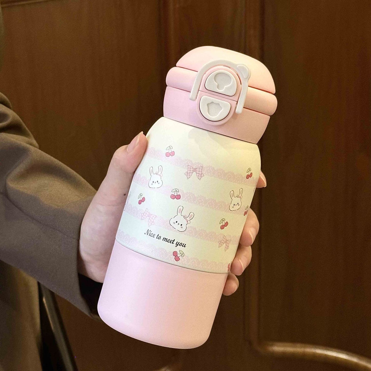 Damen Isoliertrinkflasche mit praktischem Klappverschluss und fröhlichem Design Brehn