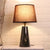 Zeitgenössische Marmorbasis Tischlampe