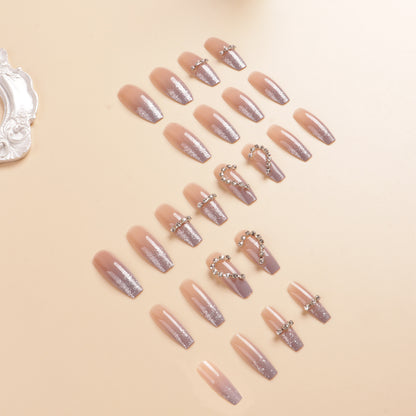 Herzförmige Strass Press-On Nagelkunst Brehn