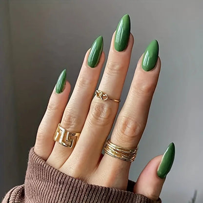 Glänzende mandelförmige Nagelverstärkungen Brehn