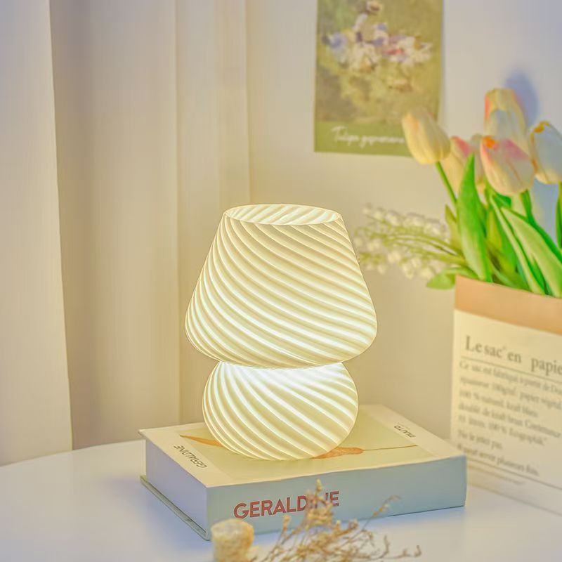 Dekorative Wirbel Tischlampe