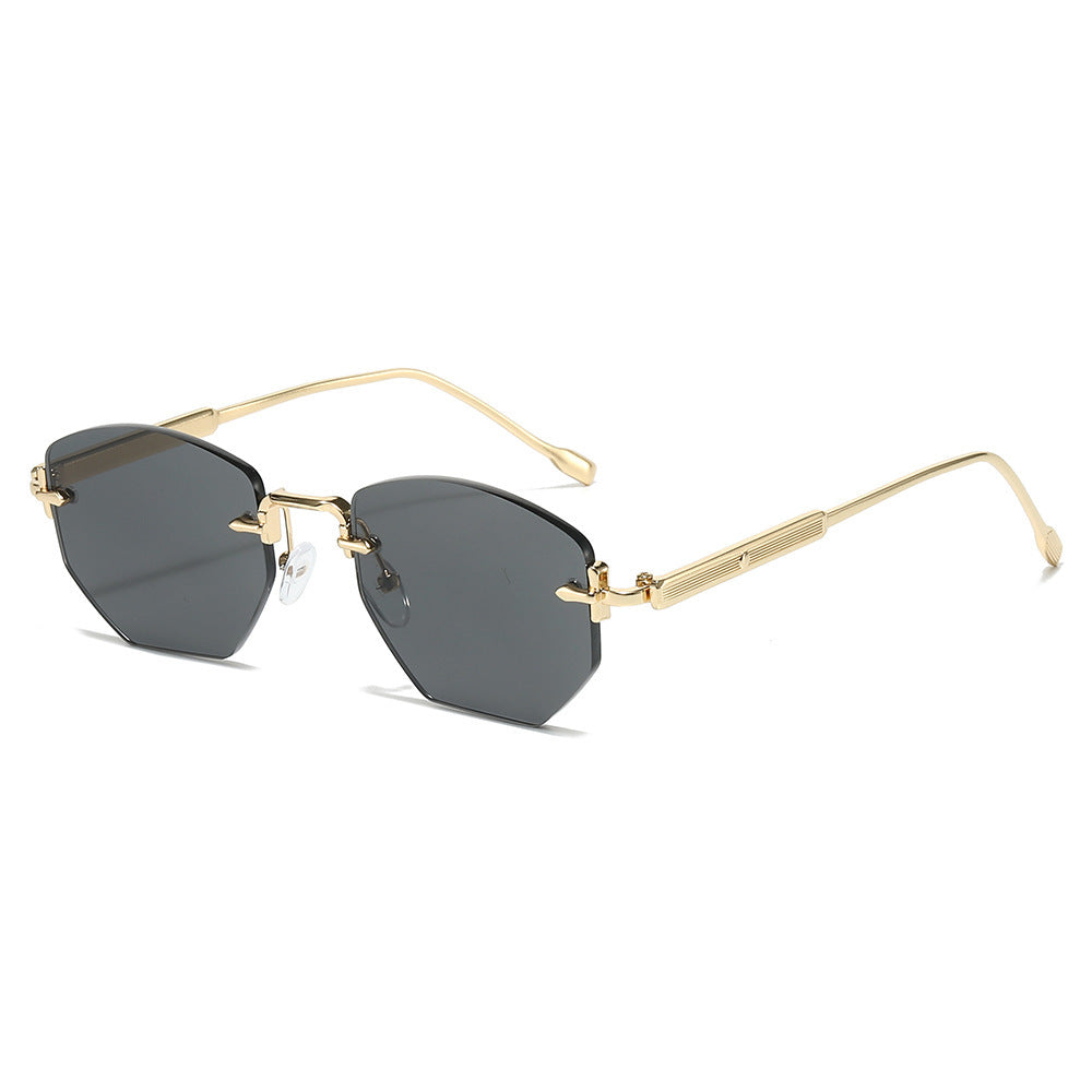 Geometrische Rahmen-Sonnenbrillen mit eleganten goldenen Akzenten Brehn