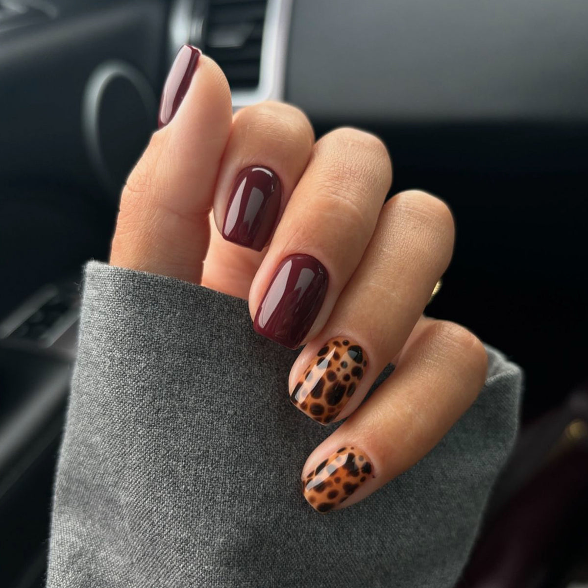 Kunstvolle Nagelkunst mit tierischem Leoparden-Design Brehn