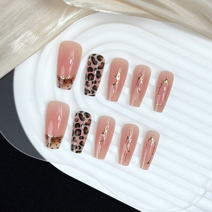 Künstlerische Press-On-Nagelspitzen Brehn