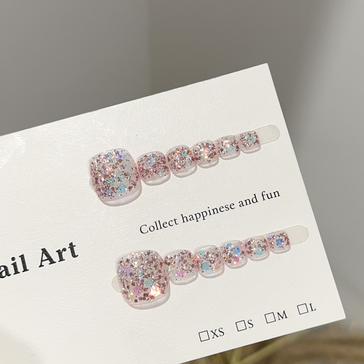 Glitzerndes Press-On Nagelkunstset mit funkeltigen Akzenten