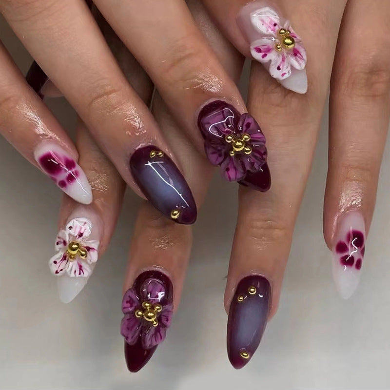 Blumenverzierte Stiletto-Nagelkunst Brehn
