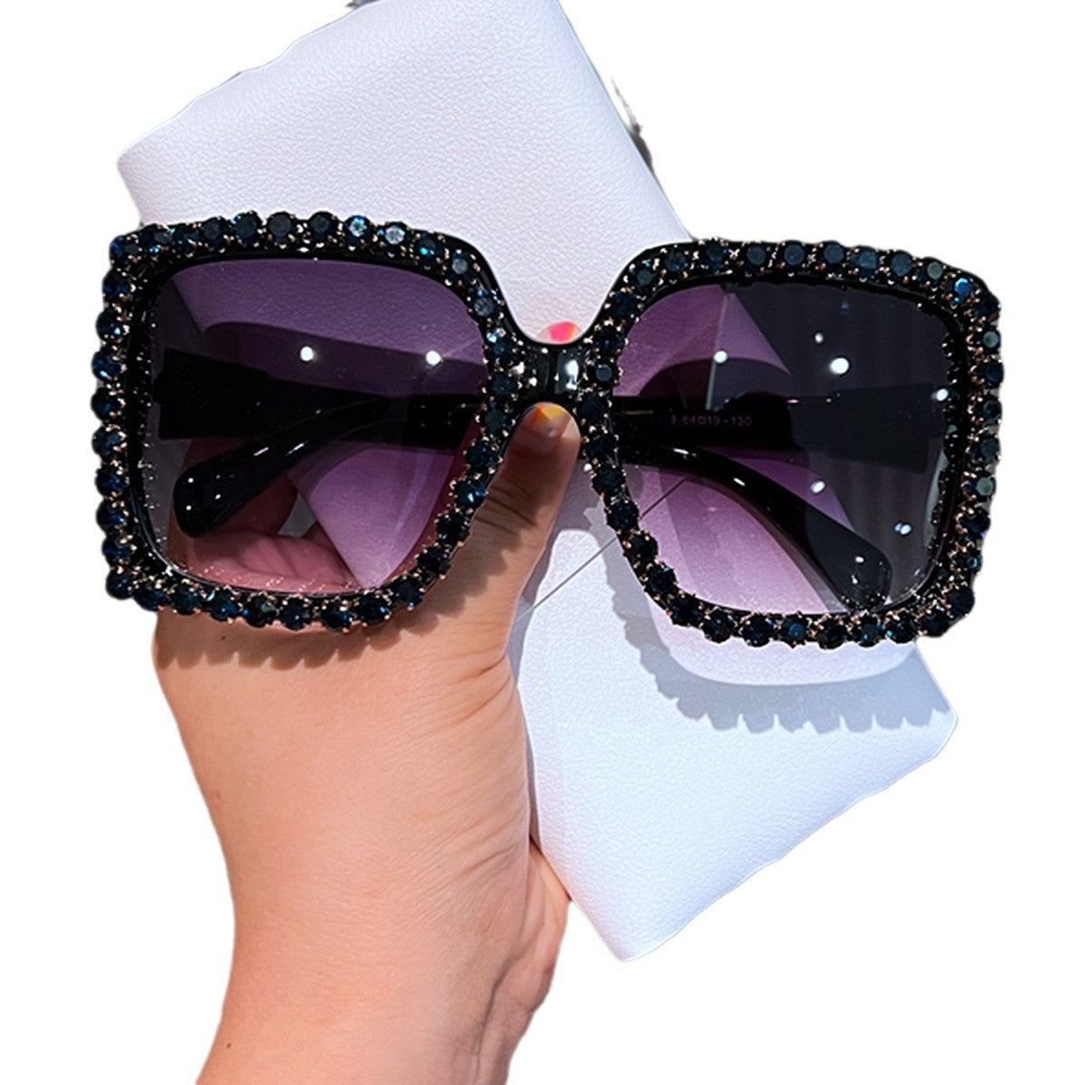 Damen glamouröse Quadro-Sonnenbrille mit strassverziertem Rahmen Brehn