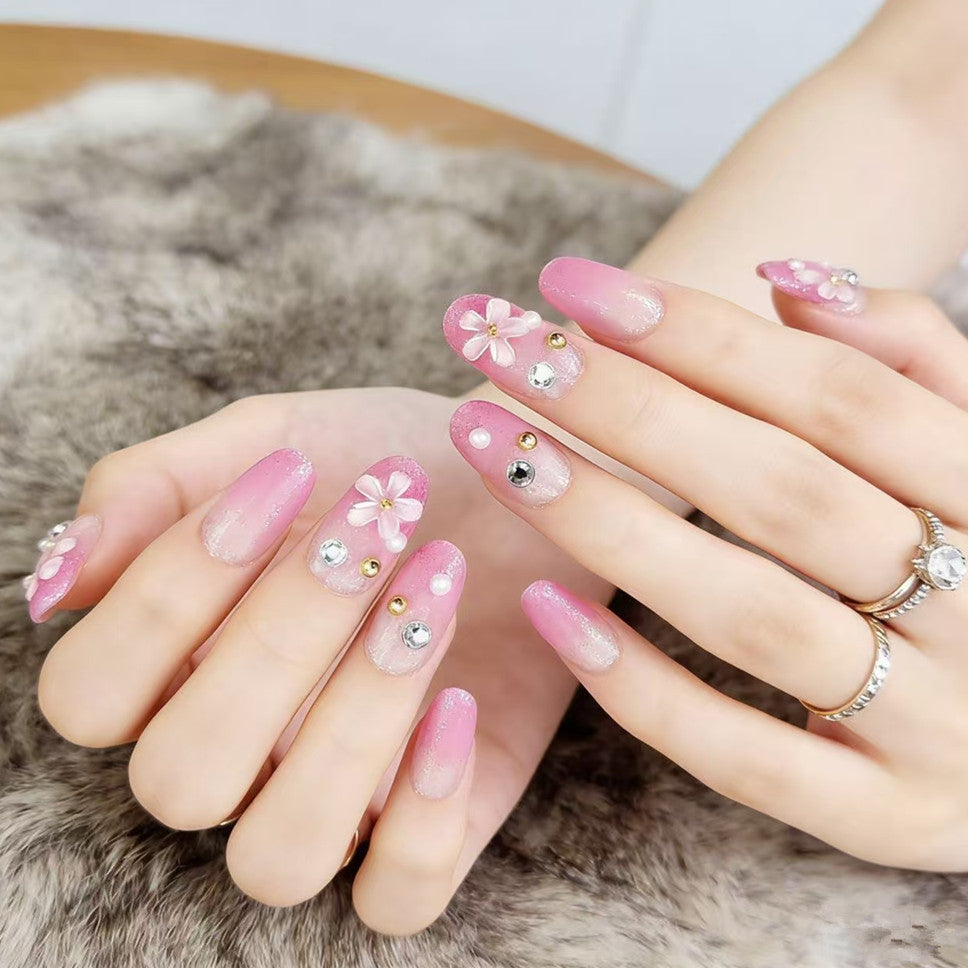 Blumige Glitzer Press-On Nagelkunst