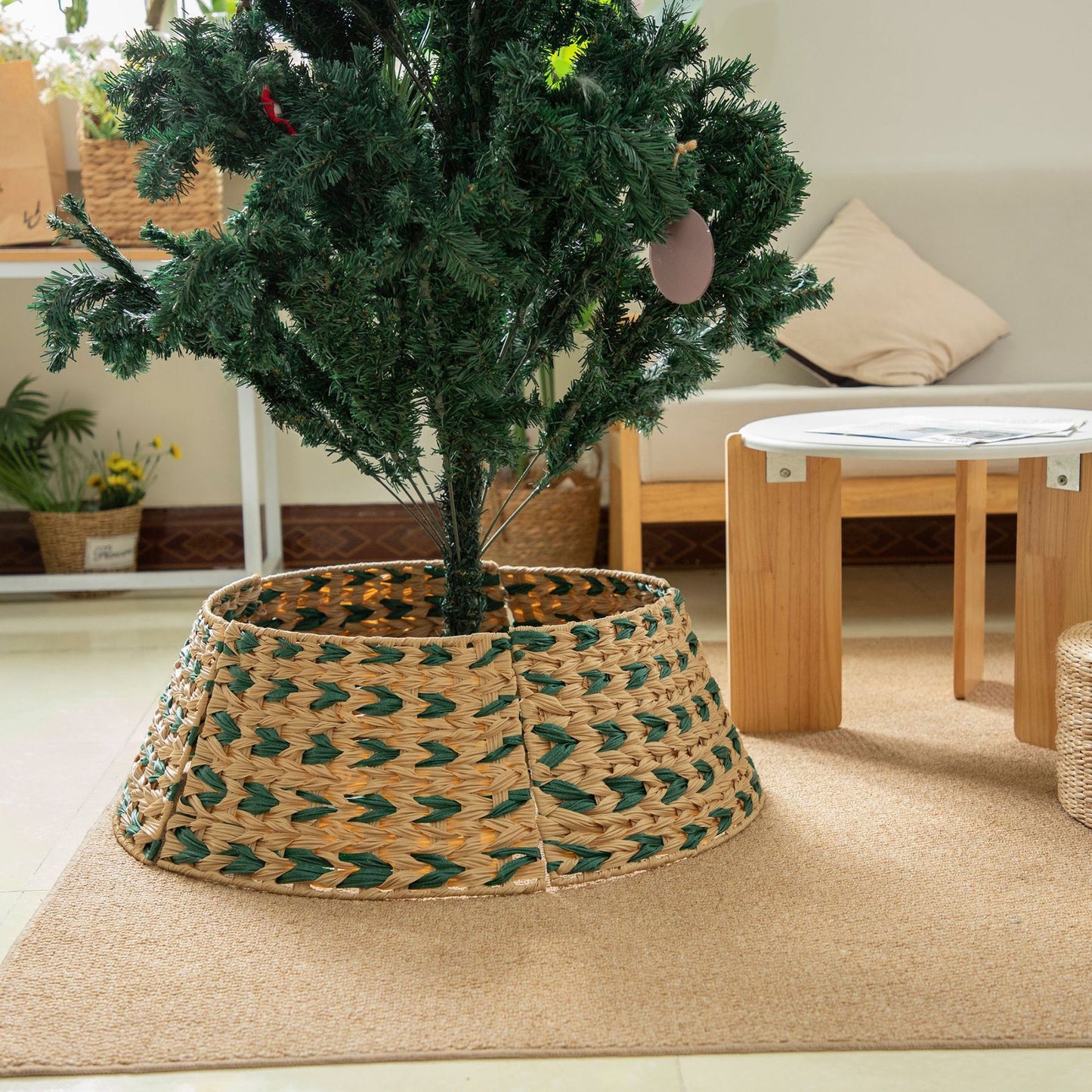 Dekorativer Weihnachtsbaumständer Aus Geflecht Brehn
