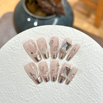 Glamourös Press-On Nagel Set mit Strass-Akzenten