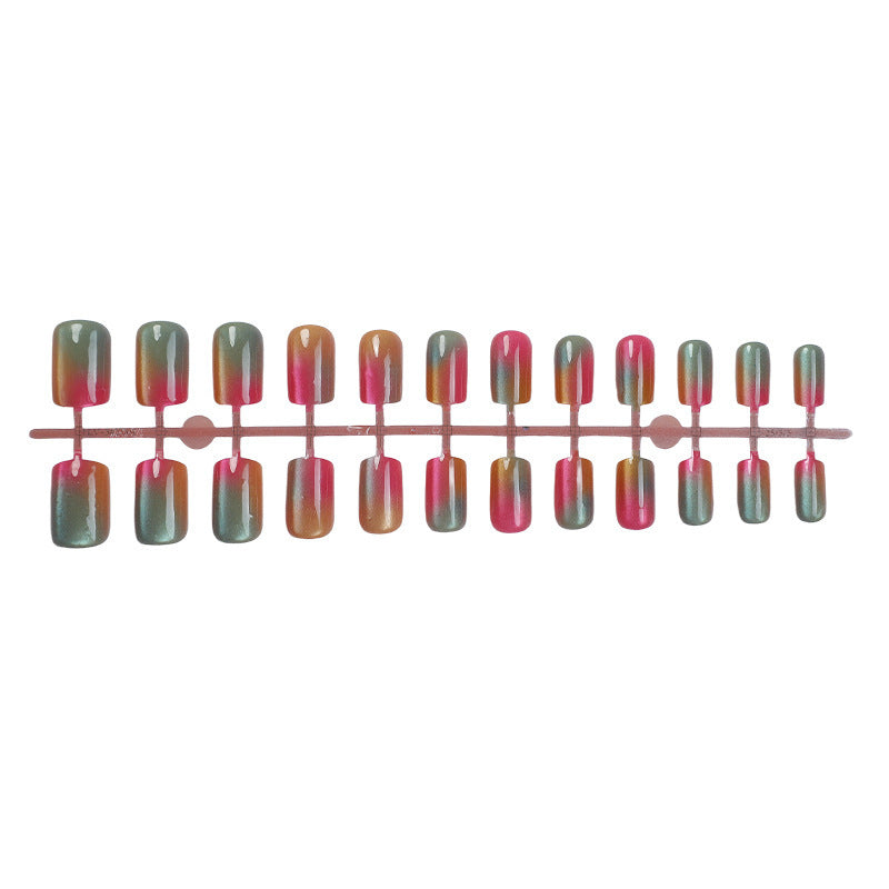 Kunstnagelset mit farbverlaufendem Design Brehn