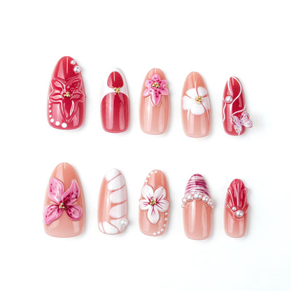 Elegante Kunstnägel mit floralen Designs Brehn