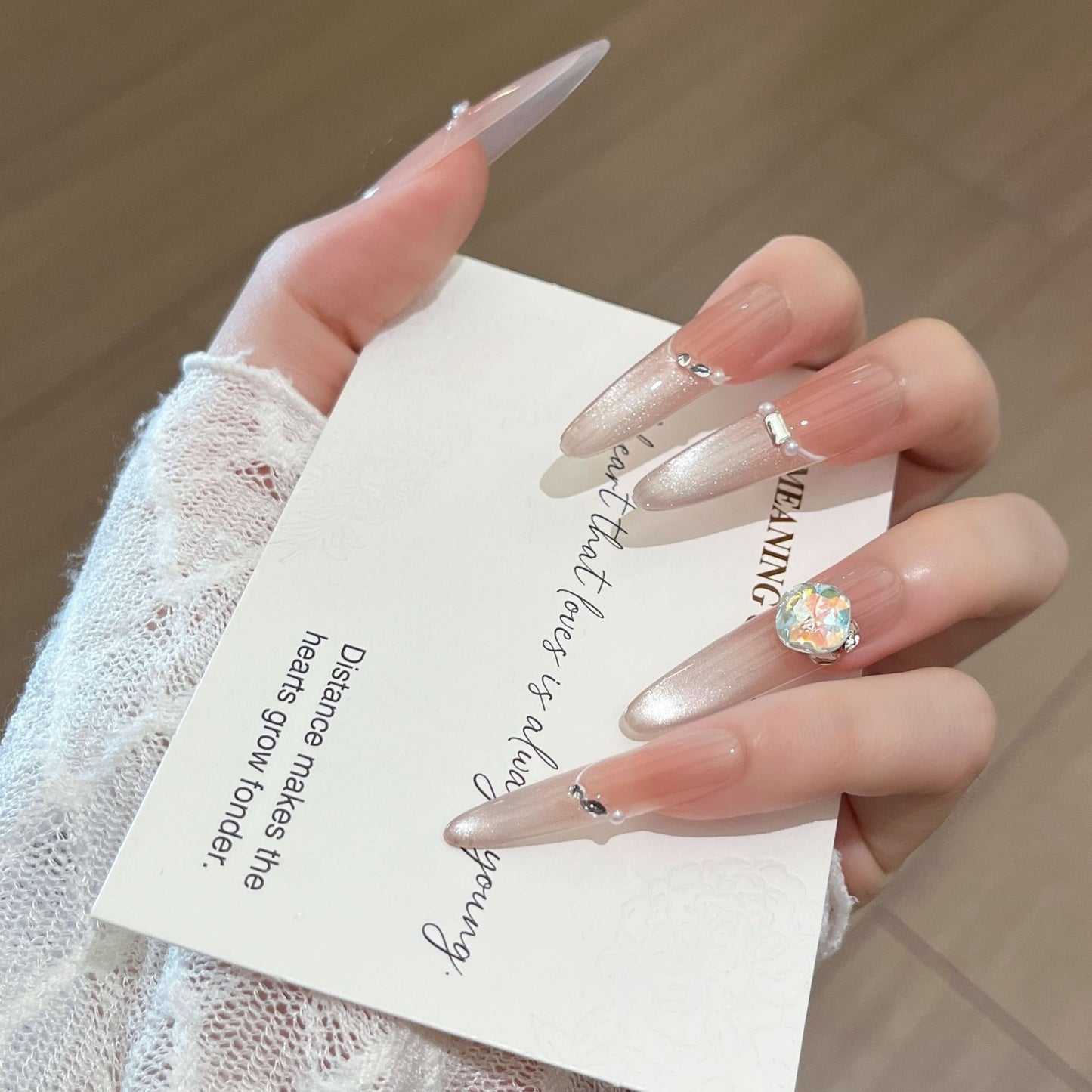 Glamorous Press-On Nail Set Brehn