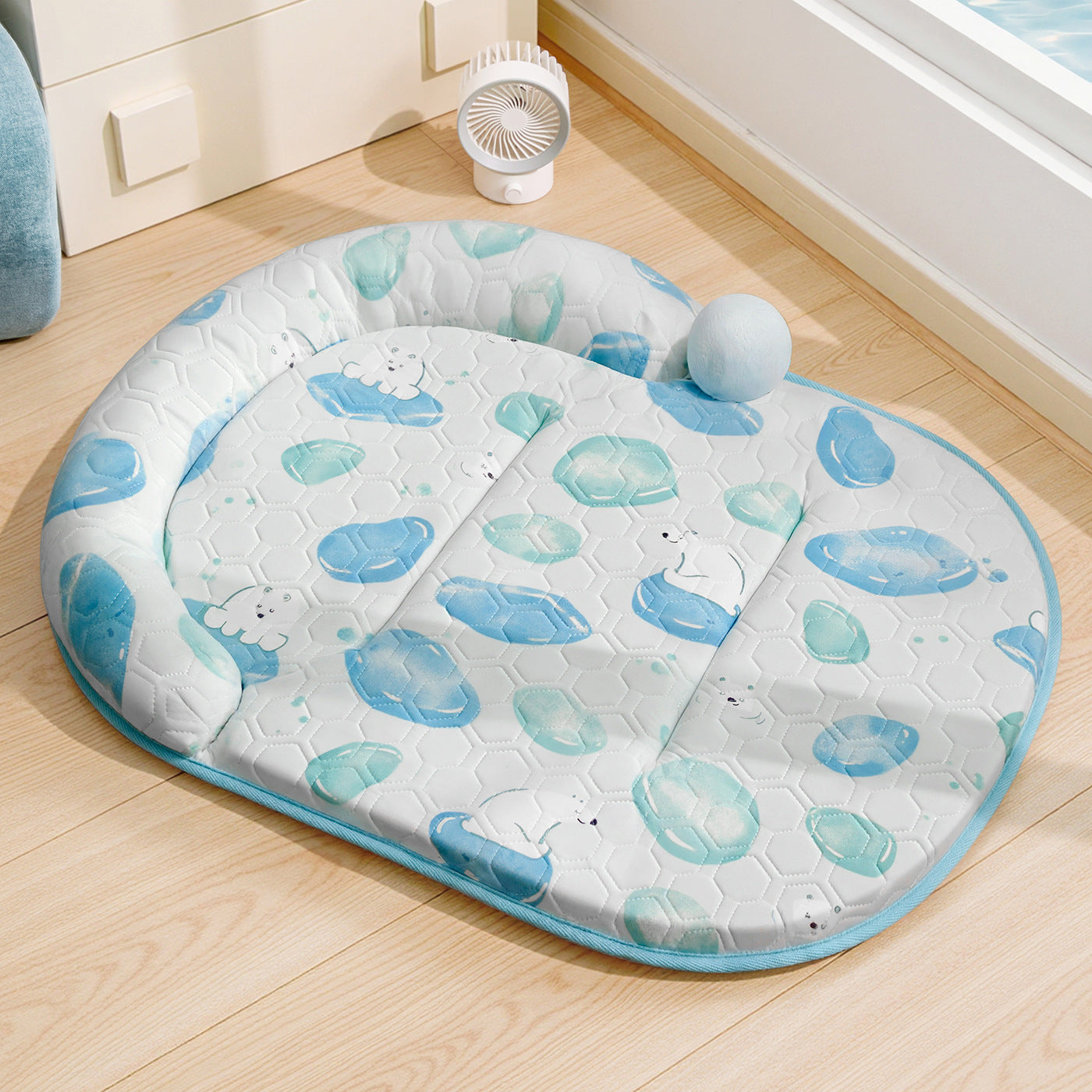 Unisex nan gepolsterte Babyspielmatte mit erhöhtem Kopfstützenrand und rutschfester Unterseite Brehn
