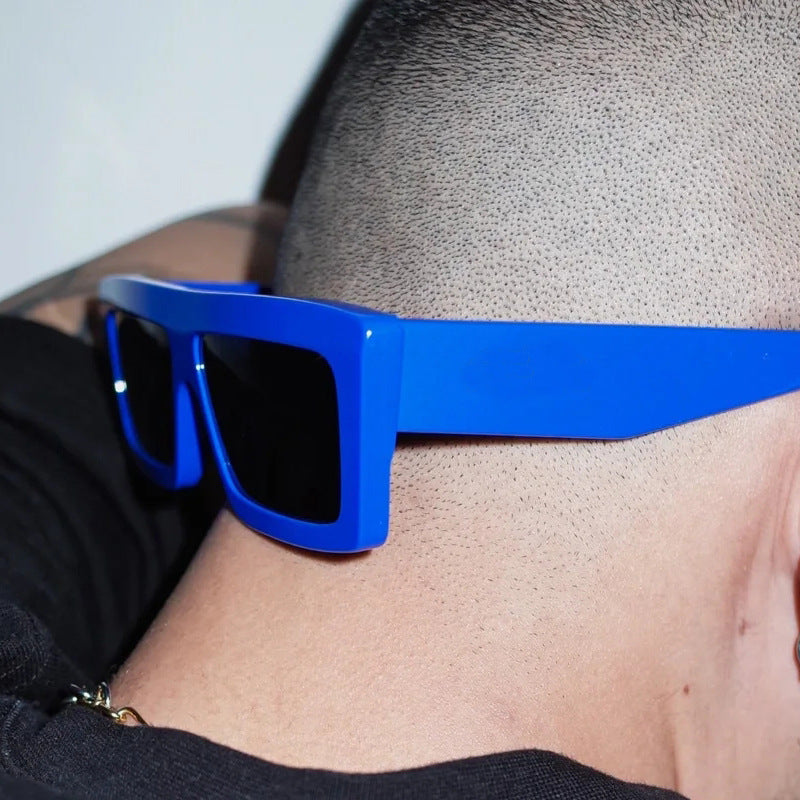 Damen Oversized Sonnenbrille mit modernem und kantigem Design Brehn