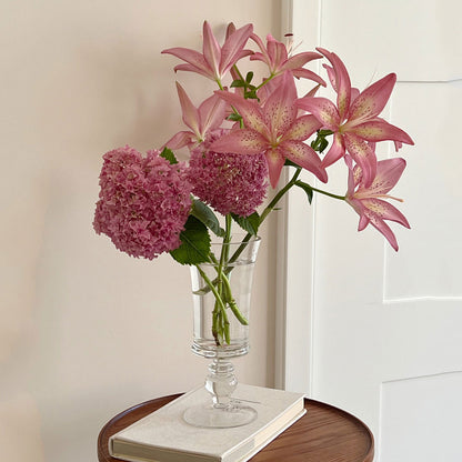 Eleganter Glasbecher