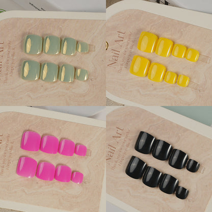 Glänzendes kurzes Press-On-Nagelset Brehn