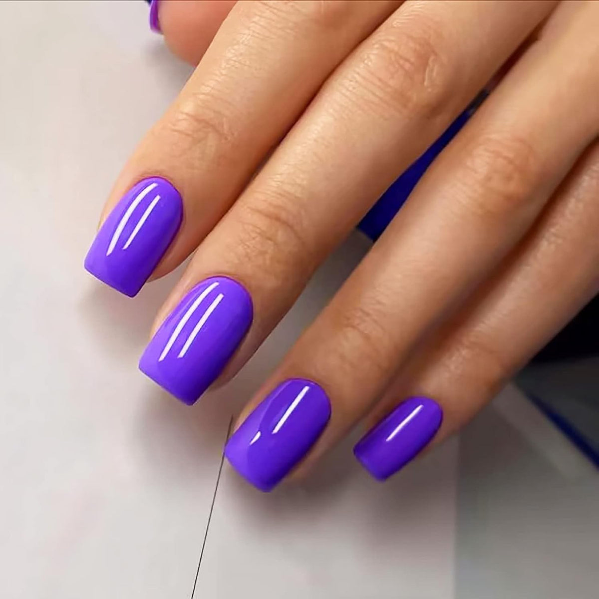 Kunstnagelset mit elegantem, natürlichem Finish Brehn