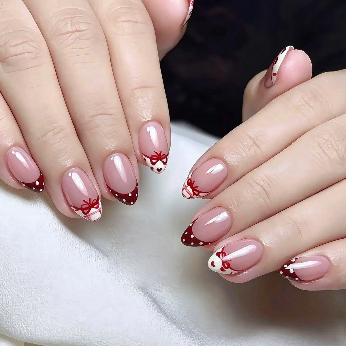 Elegante Designer French Tip Nagelverlängerungen Brehn