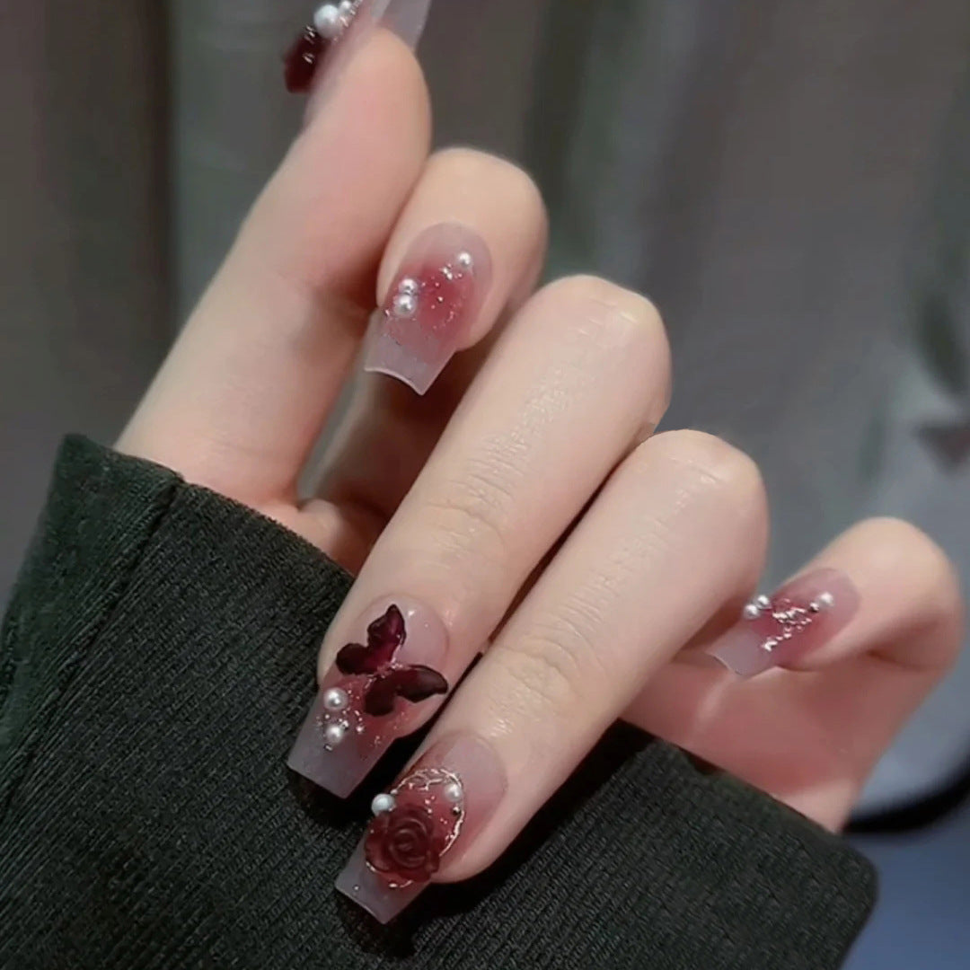 Kunstfingernägel mit Glamourösen Perlen-Details Brehn