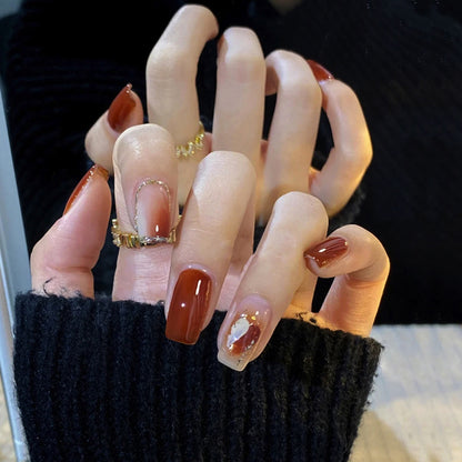 Elegantes Press-On-Nagelset mit funkelnden Spitzenakzenten Brehn