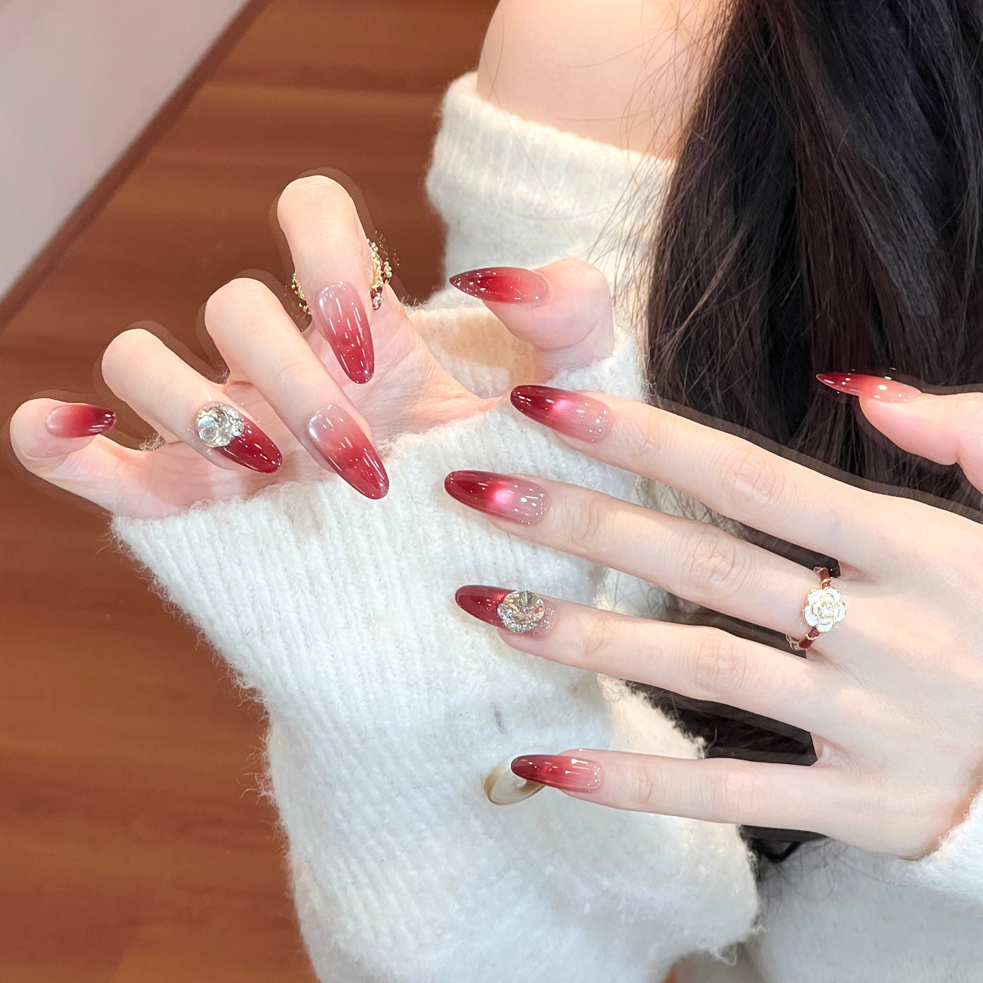 Ombre Press-On Nagelset mit Kristallakzenten Brehn