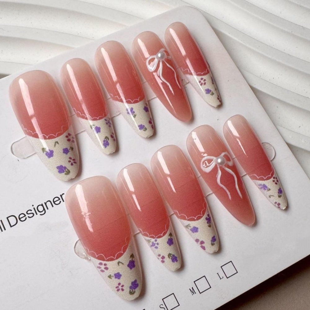 Blumenverzierte Press-On Nagelset Brehn