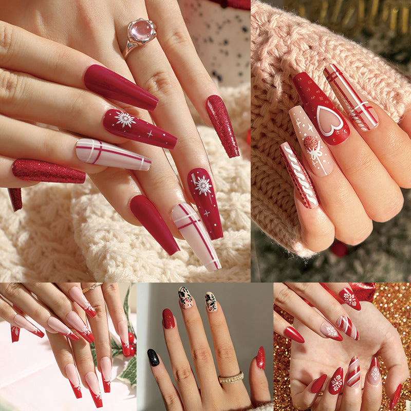Kunstvolle Nagelkunst mit floralem 3D-Design Brehn