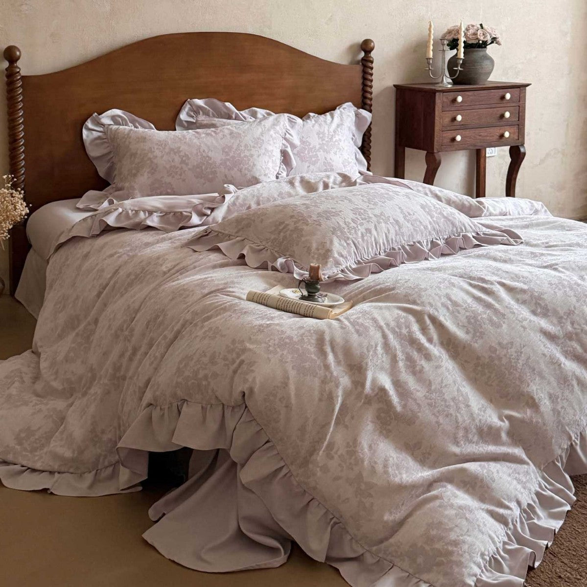 Luxuriöses Rüschendes Floral Jacquard Bettbezug Set