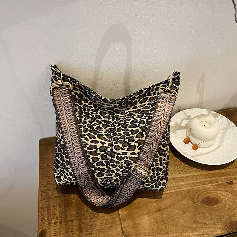 Stylische Tierdruck Schultertasche