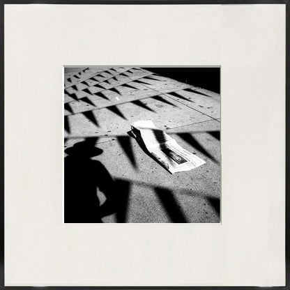 Eingerahmter Monochromer Kunstdruck