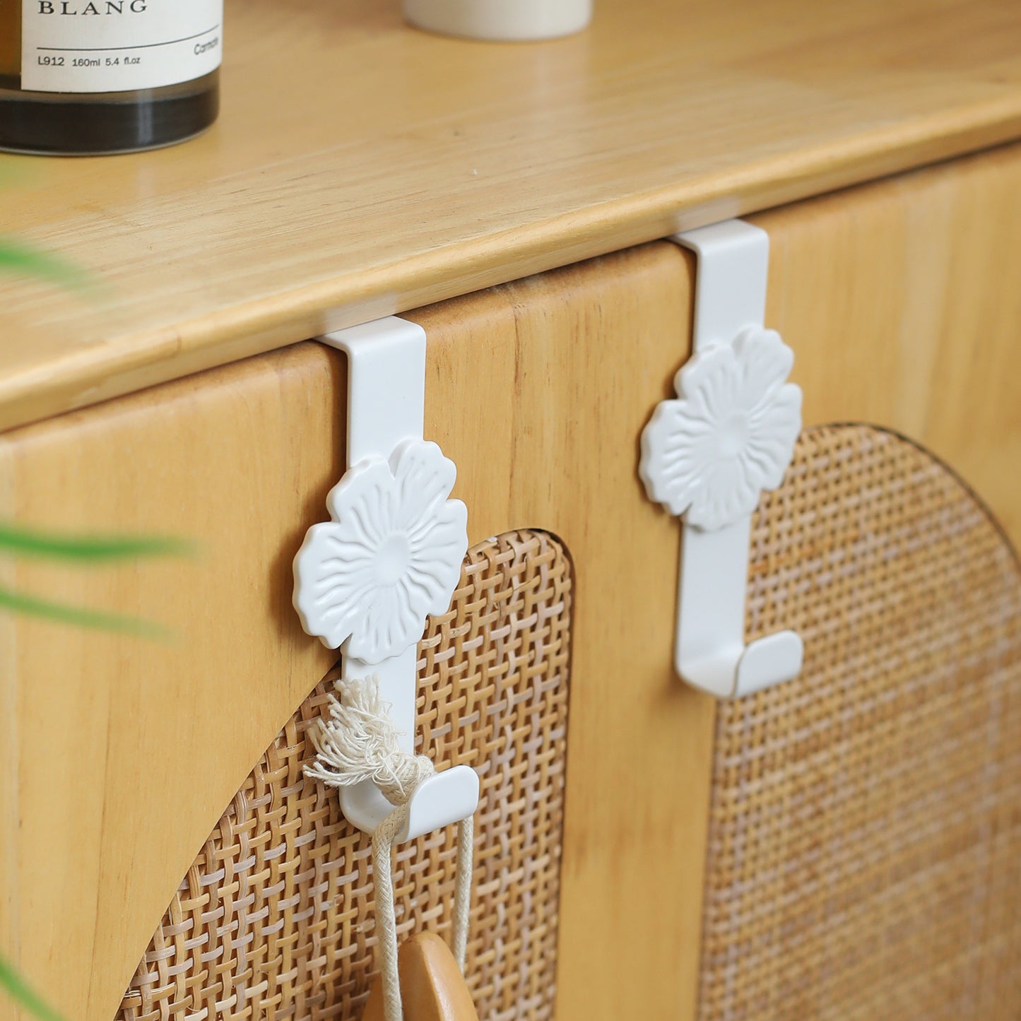 Unisex Wandhaken mit floralem Design Brehn