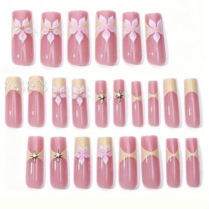 Kunstnagelset mit zarten Blüten- und Glitzerelementen Brehn