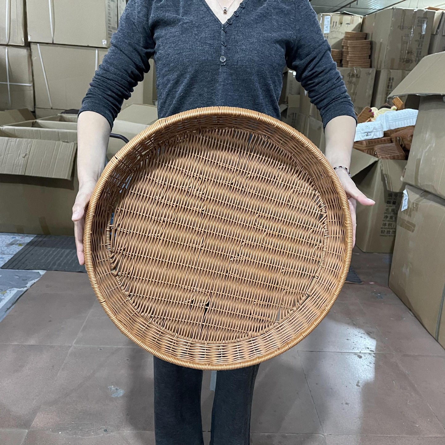 Damen runder Servierkorb aus geflochtenem Rattan Brehn