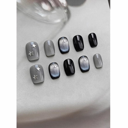 Dekoratives Press-On Nagelkunst Set mit Sternakzenten