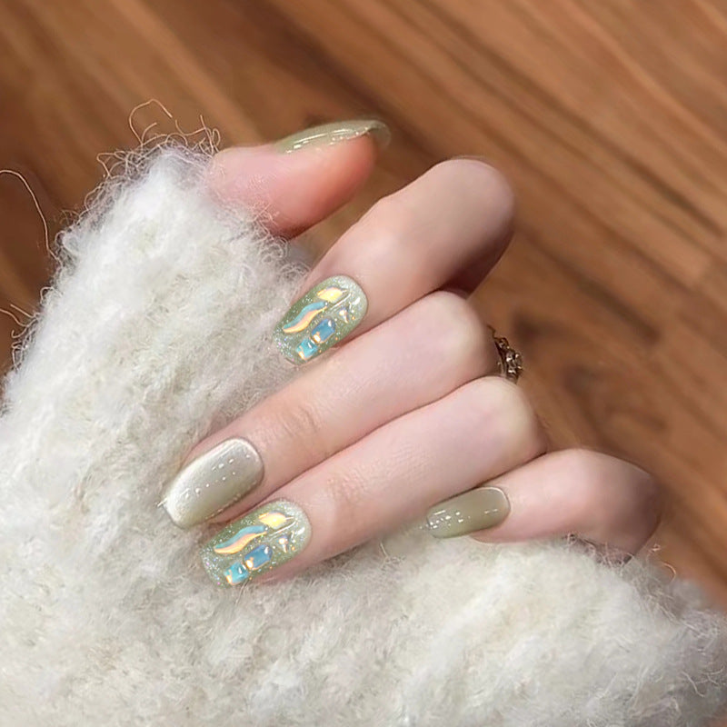 Dekorativer Press-On-Nagelspitzen-Satz mit geometrischen Designs Brehn