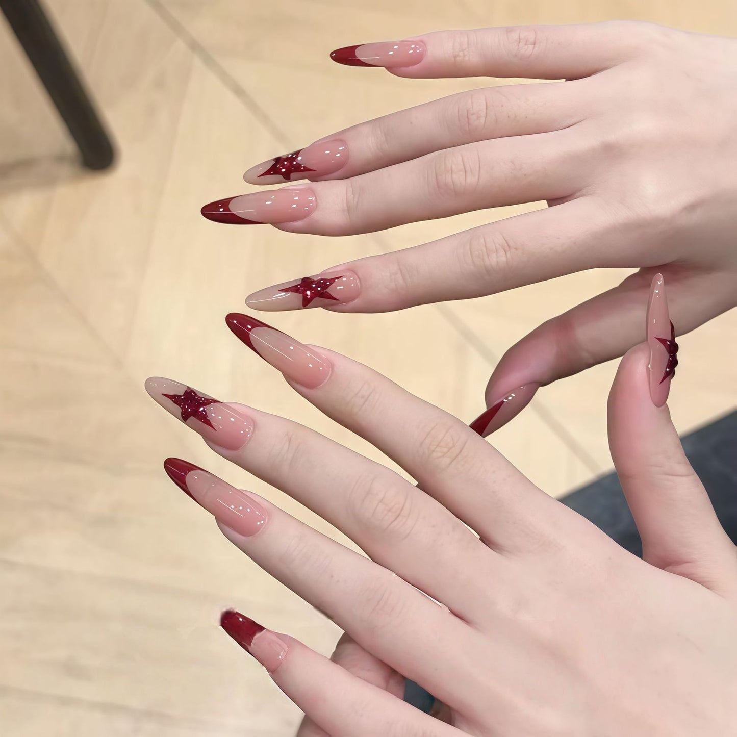 Kunstnägel mit Glitzerstern-Design Brehn
