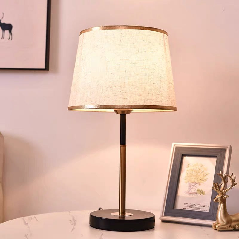 Zeitgenössische Schreibtischlampe